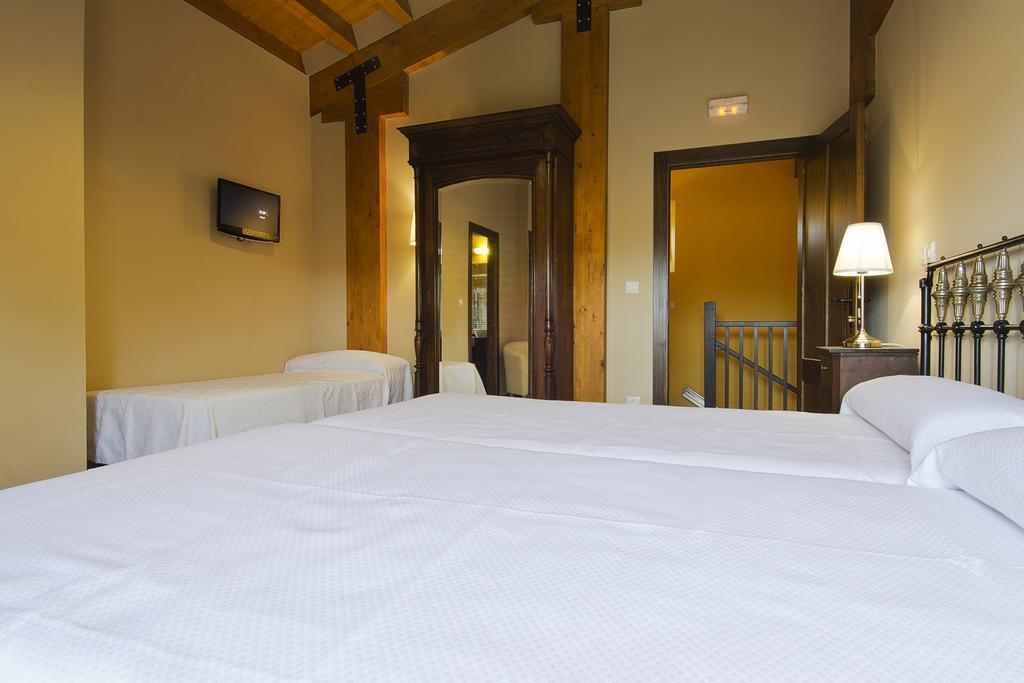 Hotel La Casona de la Mesta Almajano Habitación foto